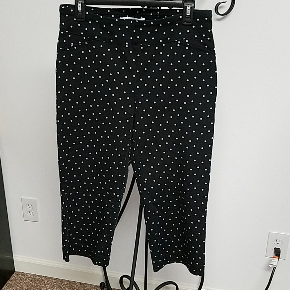 Cropped polka dot pants